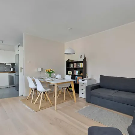 With A River View Parking & Balcony By Renters Daire *