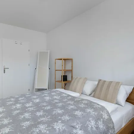 With A River View Parking & Balcony By Renters Daire Swinoujscie