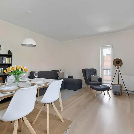 Daire With A River View Parking & Balcony By Renters *