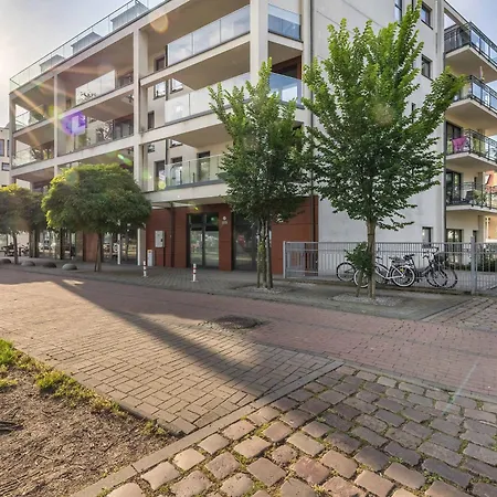 With A River View Parking & Balcony By Renters Daire Swinoujscie